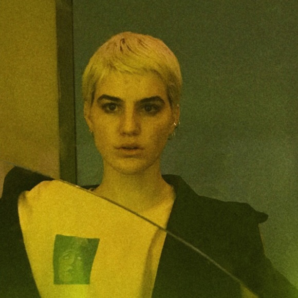 Meet your Posher, Kris - Picture 1 of 1